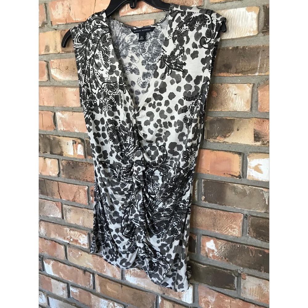 Banana Republic Ruffled Front Top XS - Picture 6 of 10